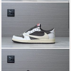 COPY - Travis Scott Reverse Mocha size 8